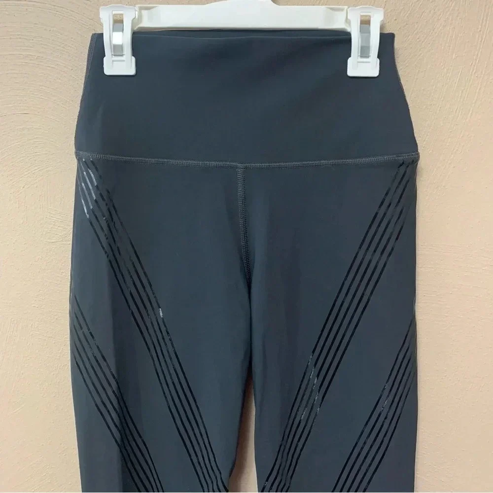 Alo Yoga High-Waist Vapor Legging in Rise Anthracite Size XS